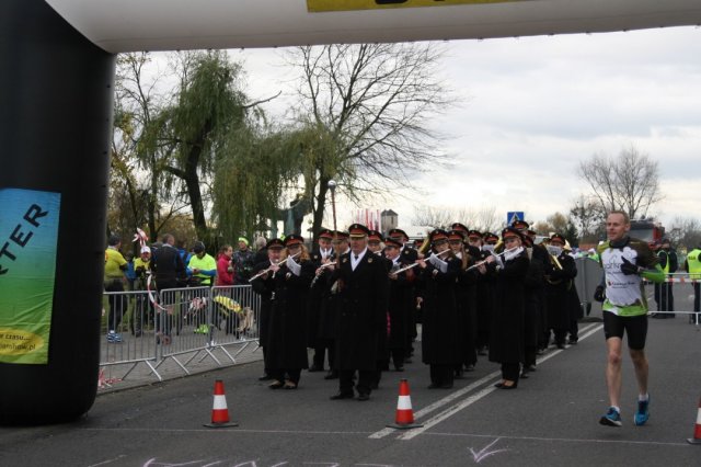 "Bieg między pomnikami" z historią w tle - podziękowanie